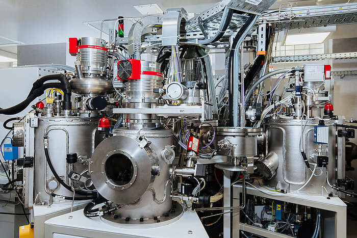 Figure 1. Multifunctional vacuum system SAF25/50 for thin film fabrication using PVD technologies.